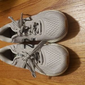 Women's New Balance size 7.5 tennis shoes